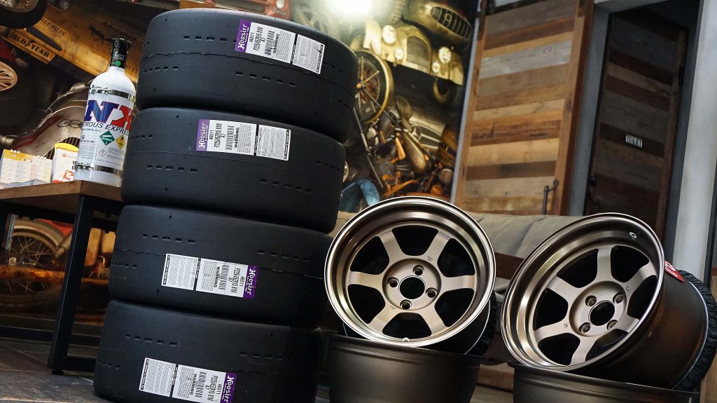 ハジメテのhoosier Racing Tire Sportscar Dot Radial A7 コペン専門店も。ファク